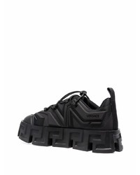 schwarze niedrige Sneakers von Versace