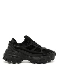 schwarze niedrige Sneakers von Juun.J