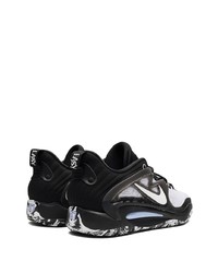 schwarze niedrige Sneakers von Nike