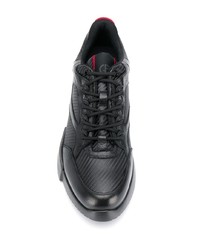 schwarze niedrige Sneakers von Giorgio Armani