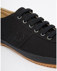 schwarze niedrige Sneakers von Fred Perry