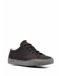 schwarze niedrige Sneakers von Camper