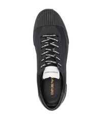 schwarze niedrige Sneakers von Emporio Armani