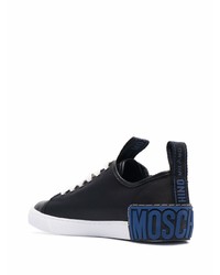 schwarze niedrige Sneakers von Moschino