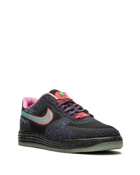 schwarze niedrige Sneakers von Nike