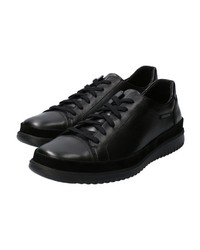 schwarze niedrige Sneakers von Mephisto