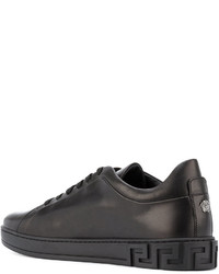 schwarze niedrige Sneakers von Versace