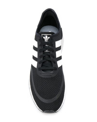 schwarze niedrige Sneakers von adidas