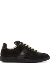 schwarze niedrige Sneakers