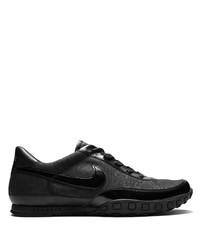 schwarze niedrige Sneakers von Nike