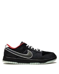 schwarze niedrige Sneakers von Nike