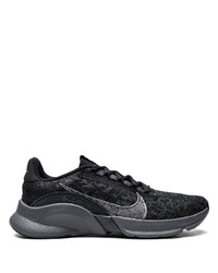 schwarze niedrige Sneakers von Nike