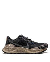 schwarze niedrige Sneakers von Nike