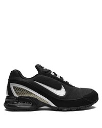 schwarze niedrige Sneakers von Nike