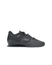 schwarze niedrige Sneakers von Nike