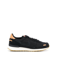 schwarze niedrige Sneakers von Nike