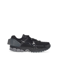 schwarze niedrige Sneakers von Nike