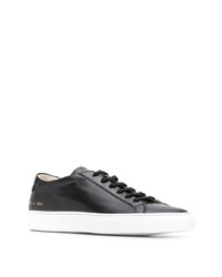 schwarze niedrige Sneakers von Common Projects