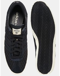 schwarze niedrige Sneakers von adidas