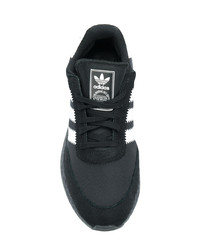 schwarze niedrige Sneakers von adidas