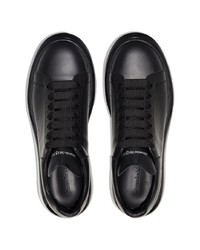 schwarze niedrige Sneakers von Alexander McQueen