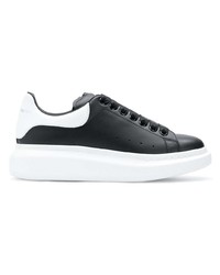 schwarze niedrige Sneakers von Alexander McQueen