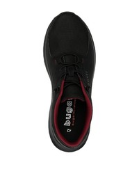 schwarze niedrige Sneakers von Bugatti