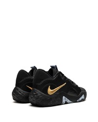 schwarze niedrige Sneakers von Nike