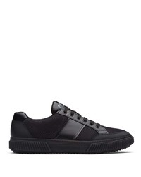 schwarze niedrige Sneakers von Prada