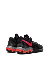 schwarze niedrige Sneakers von Nike