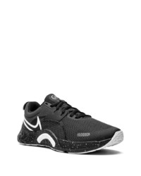 schwarze niedrige Sneakers von Nike