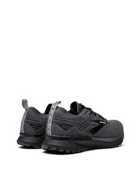 schwarze niedrige Sneakers von Brooks