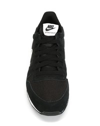 schwarze niedrige Sneakers von Nike