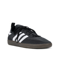 schwarze niedrige Sneakers von adidas