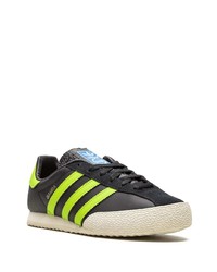 schwarze niedrige Sneakers von adidas