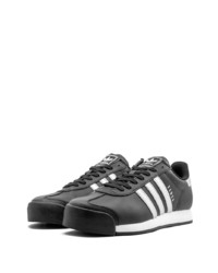 schwarze niedrige Sneakers von adidas