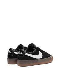 schwarze niedrige Sneakers von Nike