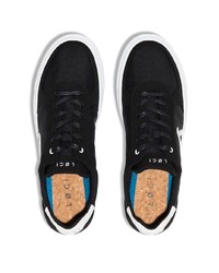 schwarze niedrige Sneakers von LOCI