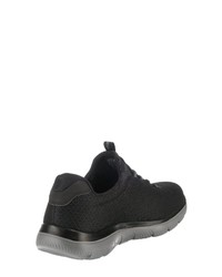 schwarze niedrige Sneakers von Skechers