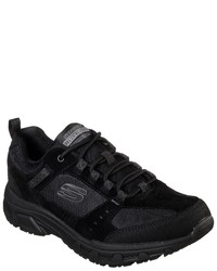 schwarze niedrige Sneakers von Skechers