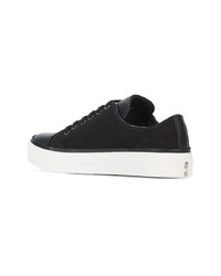 schwarze niedrige Sneakers von Alexander McQueen