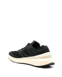 schwarze niedrige Sneakers von Brand Black