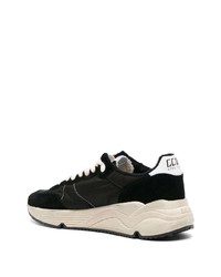 schwarze niedrige Sneakers von Golden Goose