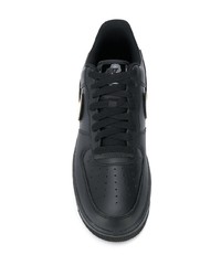 schwarze niedrige Sneakers von Nike