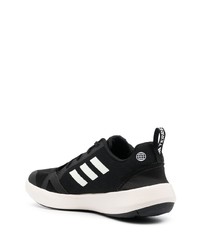 schwarze niedrige Sneakers von adidas