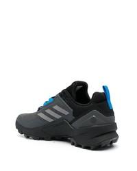 schwarze niedrige Sneakers von adidas