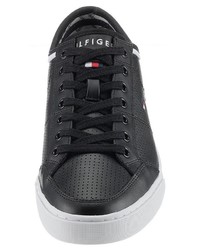 schwarze niedrige Sneakers von Tommy Hilfiger