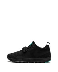 schwarze niedrige Sneakers von Nike