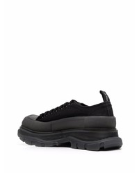 schwarze niedrige Sneakers von Alexander McQueen