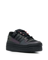 schwarze niedrige Sneakers von adidas